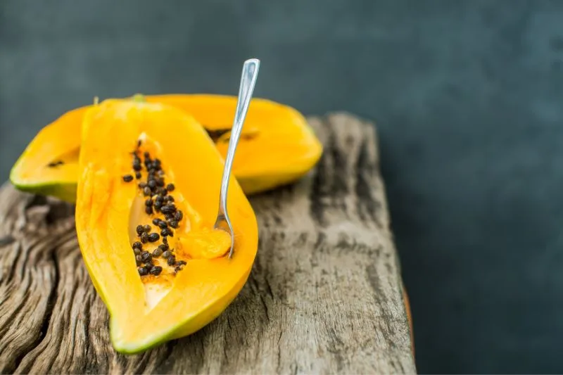 Na co pomaga papaja i jak ją jeść? Poznaj jej 8 leczniczych zastosowań! 1
