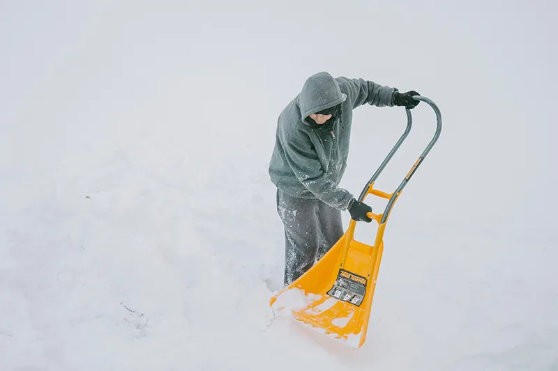 Jak właściwie odśnieżać swoją posesję? Zróbmy to również w ekologicznym stylu! 1 odśnieżać